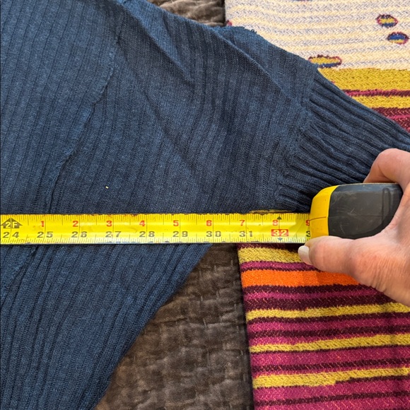 Woman’s top - Picture 8 of 9